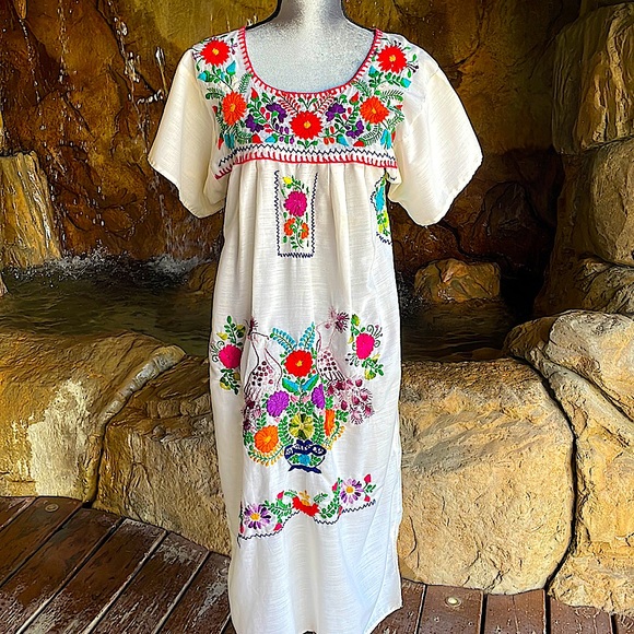 white short embroidered dress Lark Embroidered Dress – Retrofete